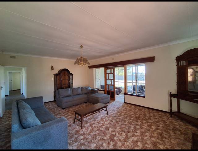 3 BEDROOM FREESTANDING FOR SALE IN STILFONTEIN EXT 4